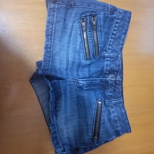 American eagle shorts.